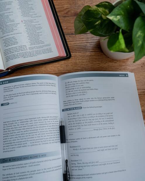 Behold Your God: The Weight of Majesty — Interior page