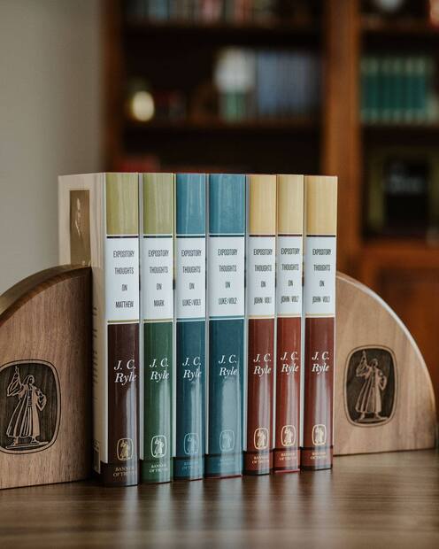 Expository Thoughts on the Gospels — Interior page