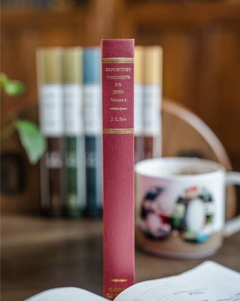 Expository Thoughts on the Gospels — Interior page