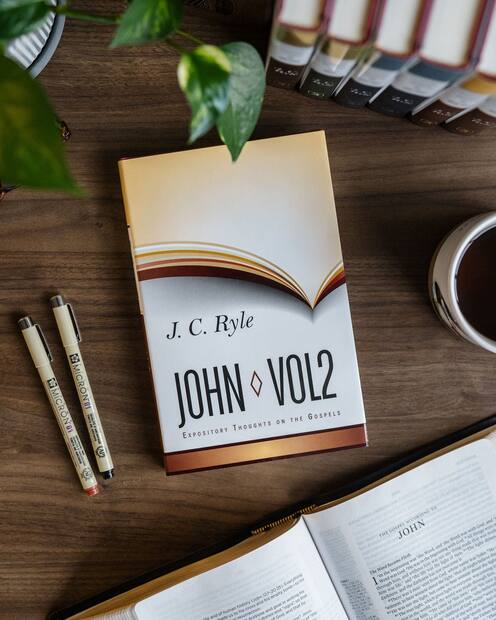 Expository Thoughts on the Gospels — Interior page