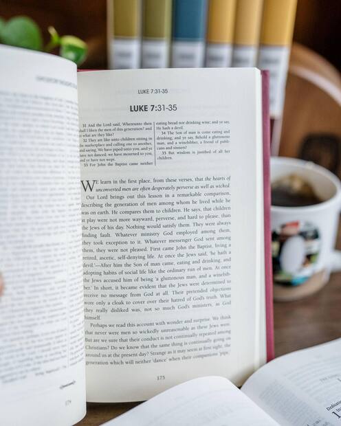 Expository Thoughts on the Gospels — Interior page