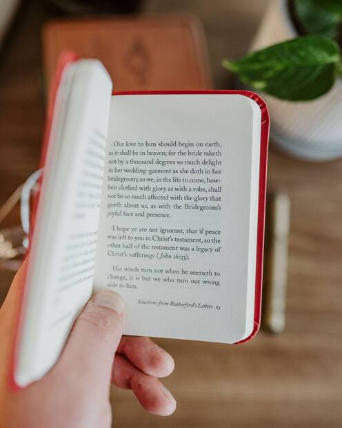 The Loveliness of Christ — Interior page